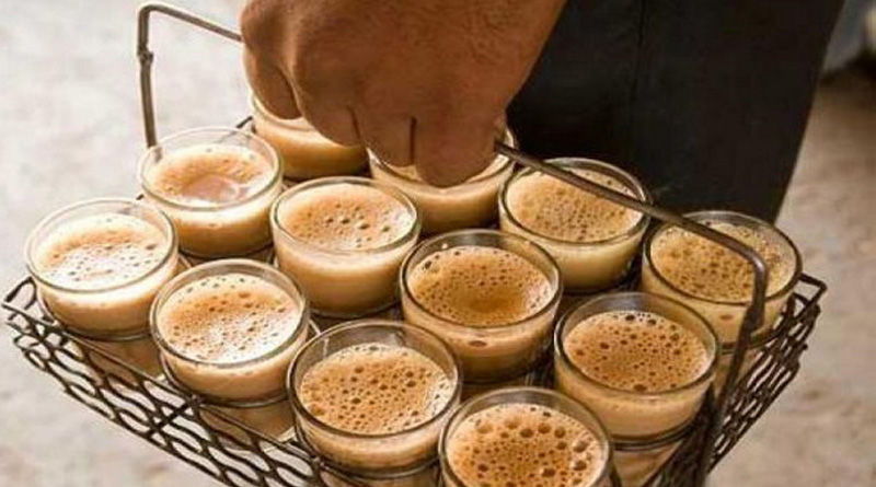 Pune Tea seller sets Benchmark, makes Rs. 12 lakh per month