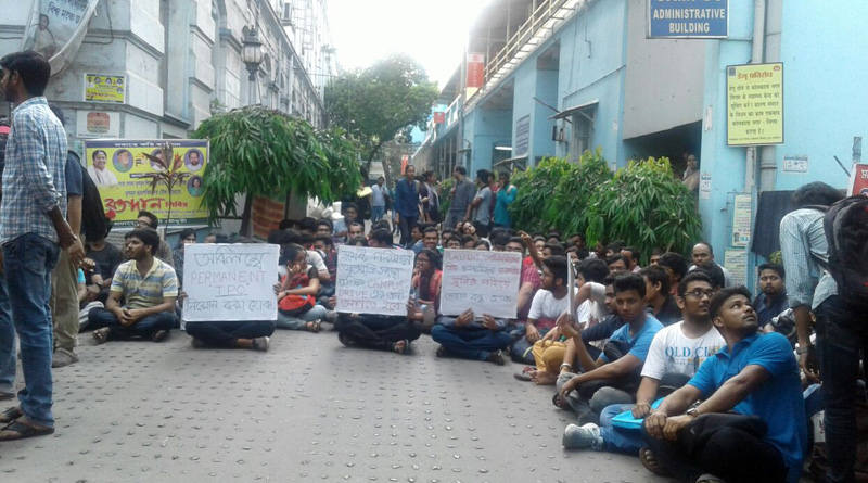 Students aggitation in Rajabazar Science college
