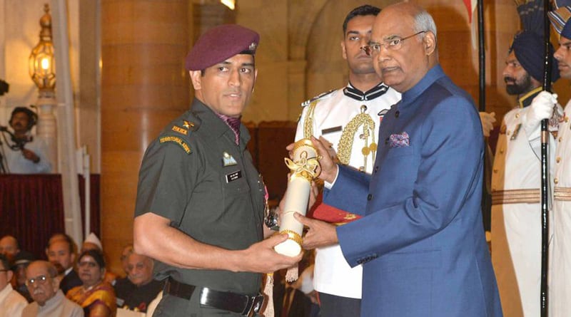MS Dhoni conferred with Padma Bhushan by President Ram Nath Kovind
