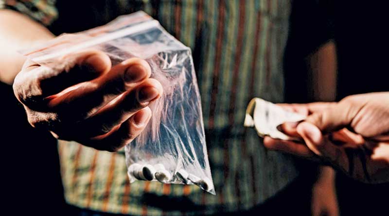 Bangladesh court orders drug peddler to read books on freedom movement, unique decision | Sangbad Pratidin