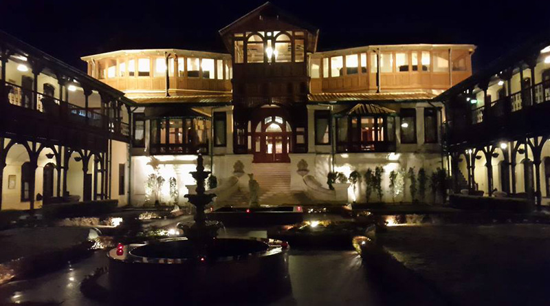 Bengali families stucked in Vellore are under threat of hotel owners