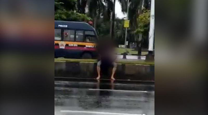 Couple Accused to be intimate on Road Divider at Marine Drive