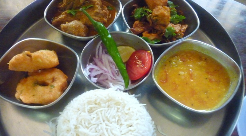 SB Park Sarbojanin offers lunch for Rs 5 at SSKM Hospital premises