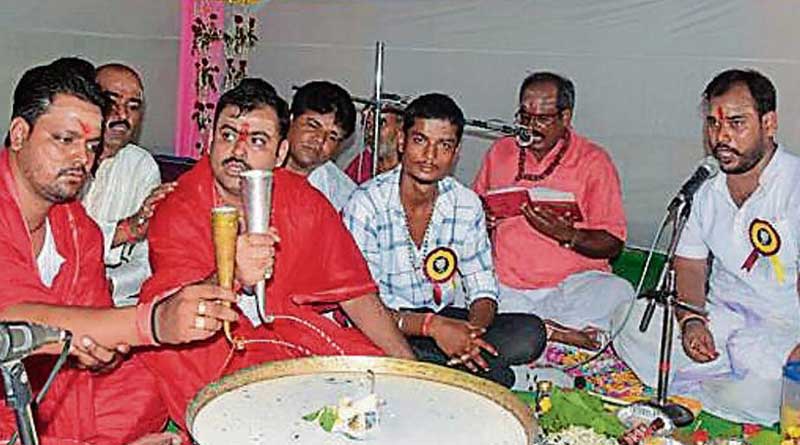 Dhanbad Municipal Corporation took part in a ‘bhoot bhagao’ havan to chase away the ‘ghost of a woman’ 