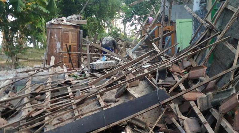 6.4-magnitude earthquake hits Indonesia