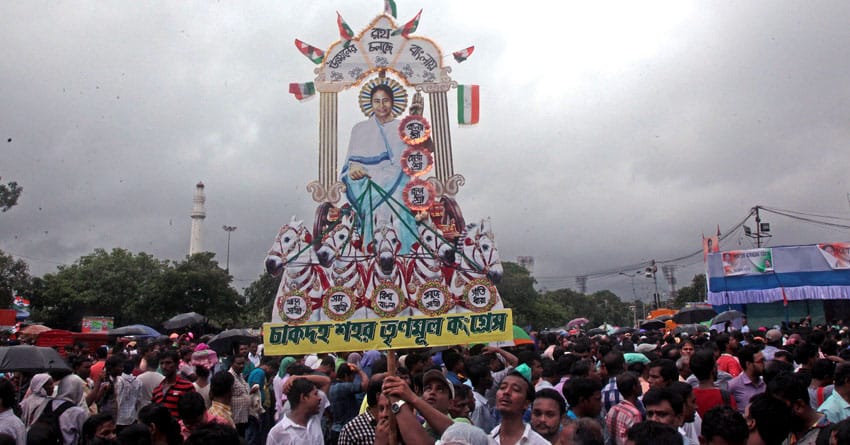 Mamata Banerjee invites Sonia Gandhi for January 19 rally