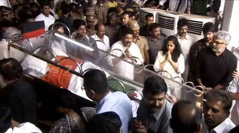 Karunanidhi Burial Verdict: Madras HC says, Karunanidhi to get a burial at the Marina Beach 