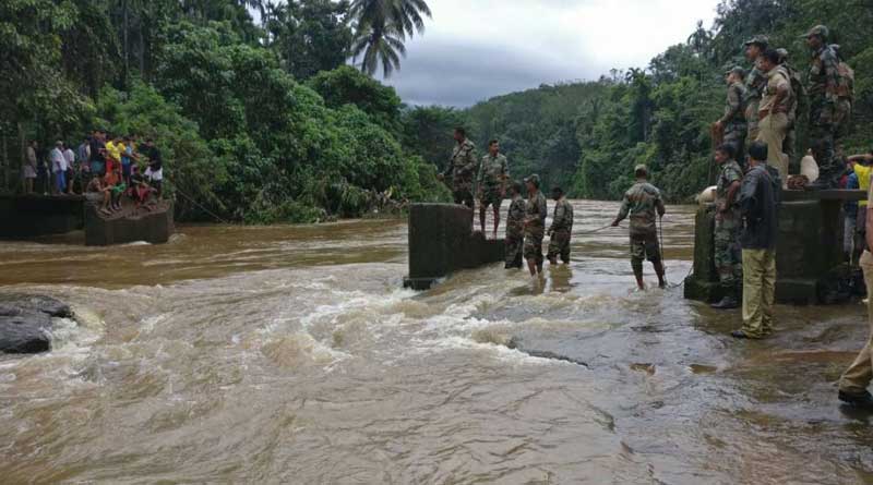 Army, Navy, Air Force join rescue efforts Kerala floods