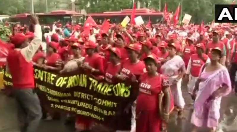 Left organizations hold massive rally in Delhi