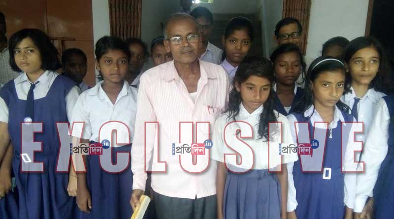 Kalna teacher donates monthly salary to school