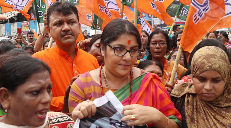 BJP candidate Locket Chatterjee threats TMC agents in Dhaniakhali