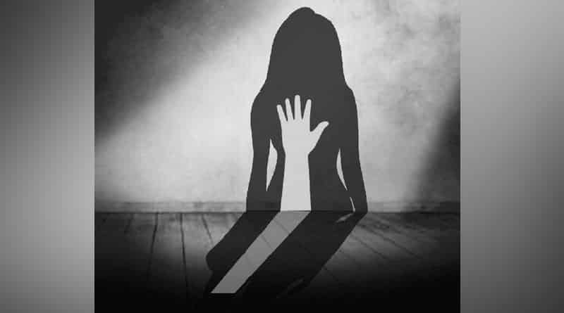 A student from Presidency University hackled for wearing short dress