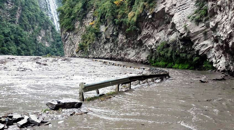 Many Bengali tourist trapped in Ladakh due to natural calamity