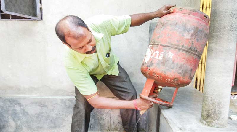  Family found Gas Cylinder with full of Water in Ranaghat