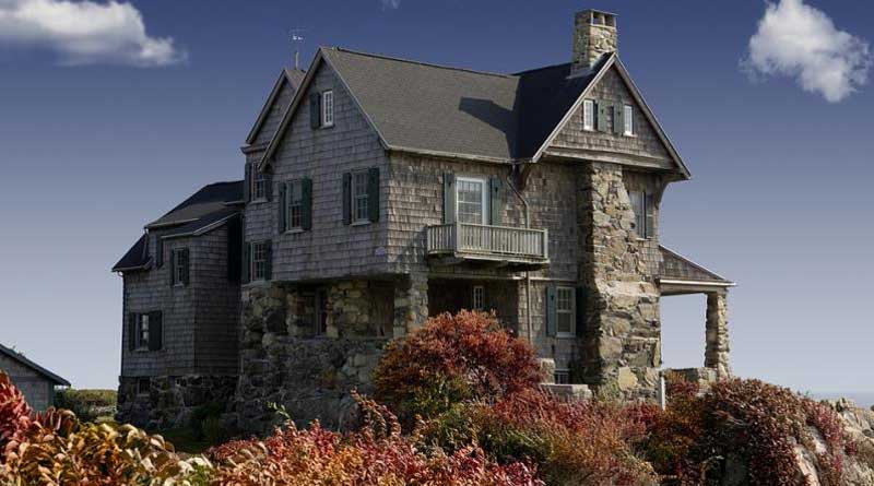 Haunted house at North Wales goes on sale 