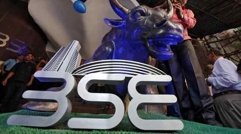 Early gains wither away as share market witnesses fall again