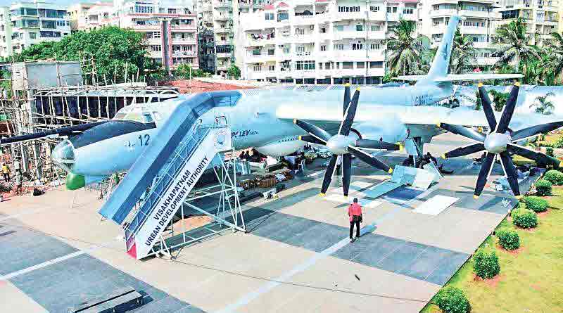 Submarine and Flight museum in Kolkata