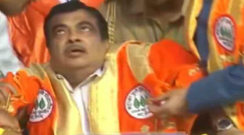 Nitin Gadkari faints on stage