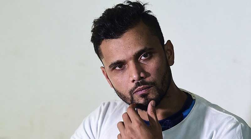 Bangladesh Cricketer Mashrafe Bin Mortaza auctioned his bracelet