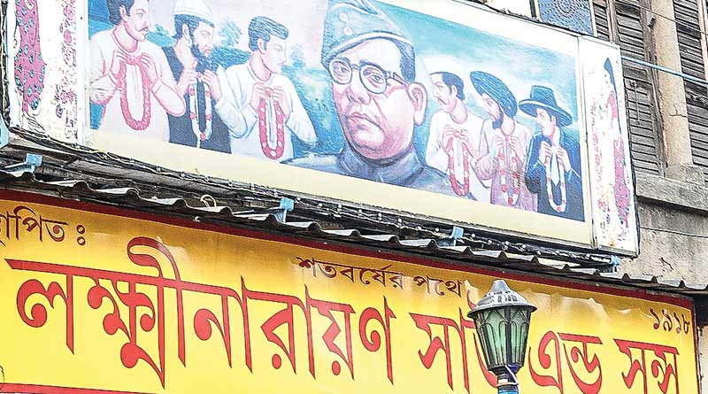 iconic fritter stall offers free eatables on Netaji birthday