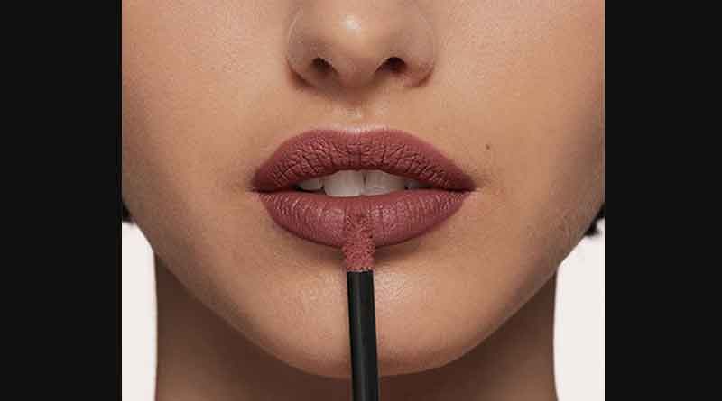 BROWN LIPSTICK