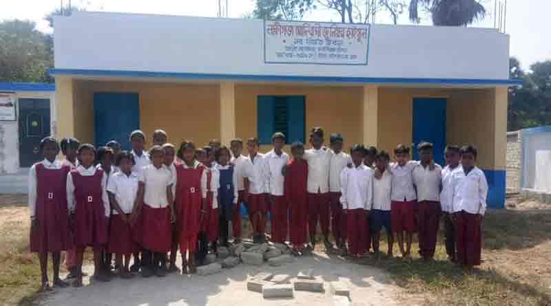 No teacher, locals teach in govt school