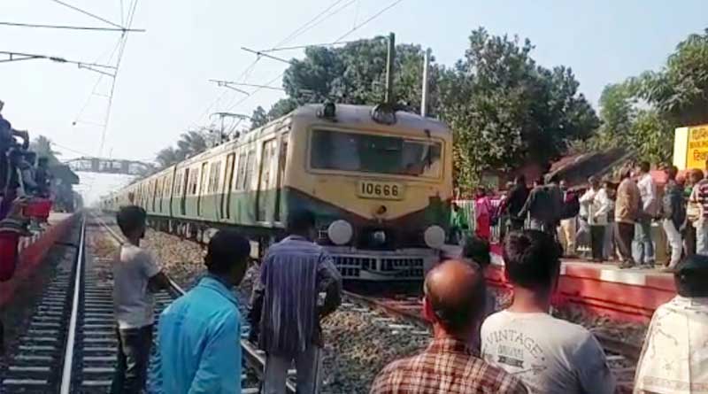 Rail blockade in Gede by TMC