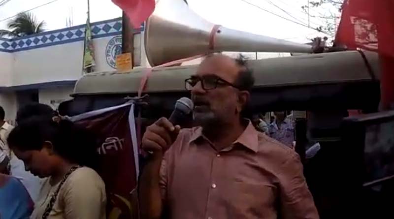 TMC worker lodged a complain againt CPM candidate of Jadavpur