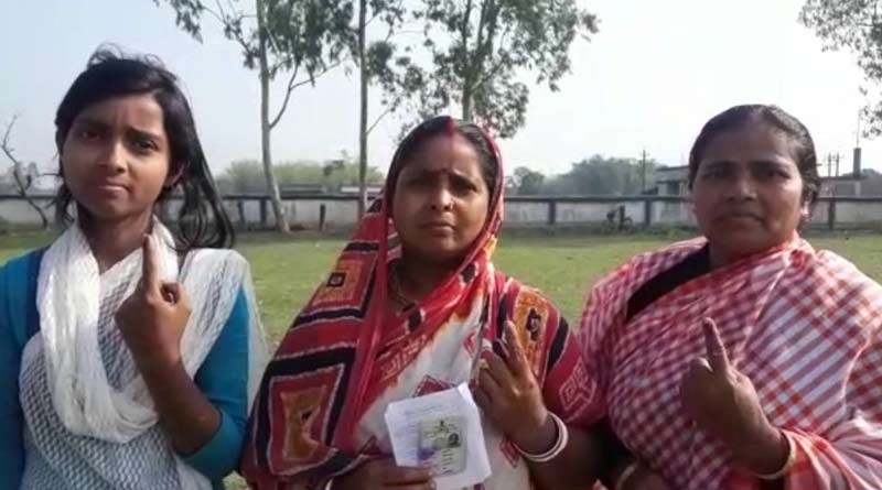 Family members of Darivit's victims participate on poll