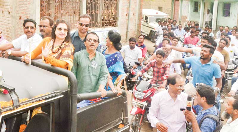 TMC MP Shatabdi Roy endorses traffic rule breakers