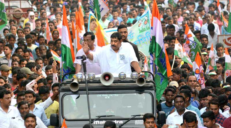 TMC leader Anubrata Mandal advices party worker to beat thives at Night
