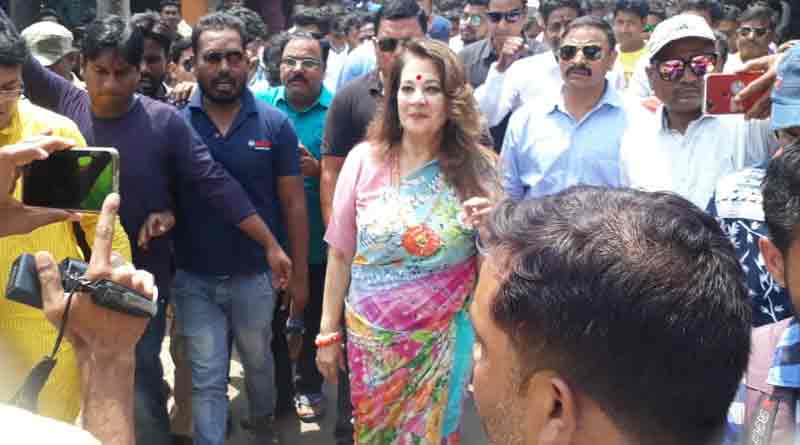 Munmun Sen spent time at election campaign in Asansol on her mother's birthday