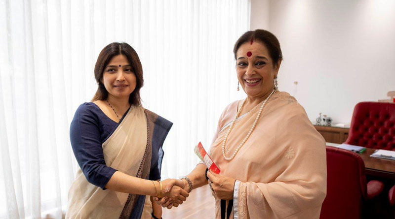 Shatrughan Sinha's Wife Poonam Sinha Joins Samajwadi Party.