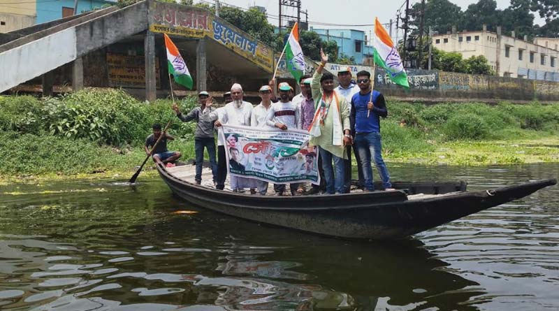 Congress candiadate started campaign by boat in Bongaon
