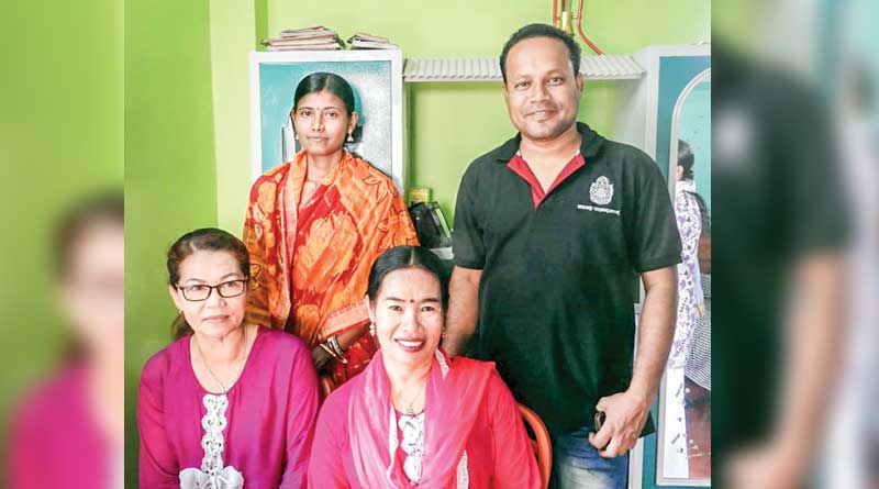 Thailand women visit Bengal after social media friendship