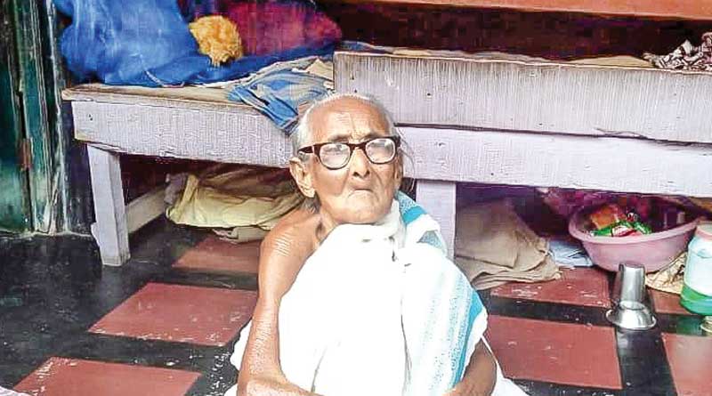 A woman will cast her vote even at age Of 104 in Baharampur