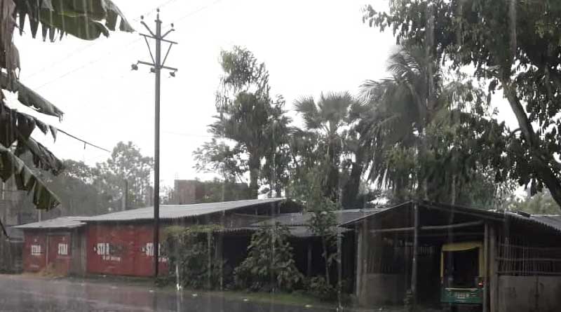 Bengal escapes from massive effect of Fani as it loses its strength