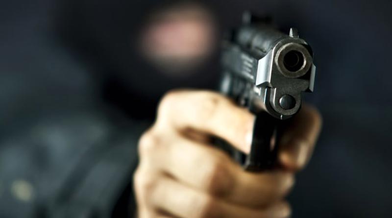 Gunman holds actress Ritu Singh at gunpoint in Varanasi