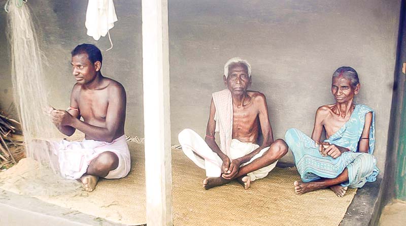 Son dies in political violence, family casts vote in Bankura