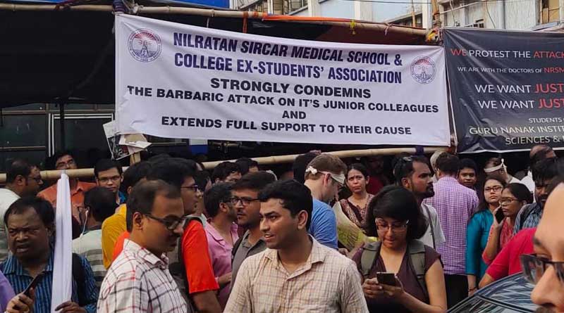 Unconditional apology from Mamata, demand agitating doctors