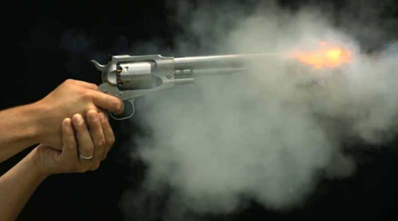 TMC leader shot and injured at Banshberia | Sangbad Pratidin
