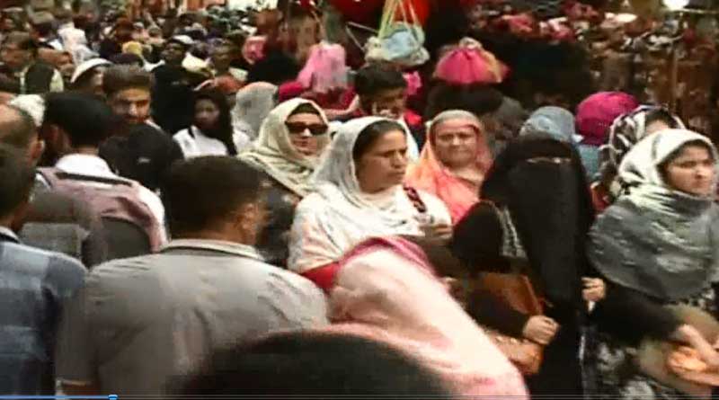 Srinagar is preparing for Eid celebration,crowd in the markets