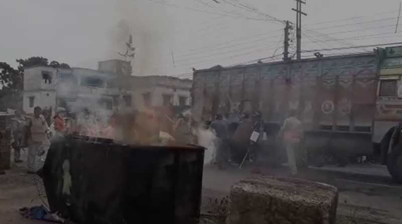 Violence at Amdanga in North 24 parganas, bomb hurled in a school