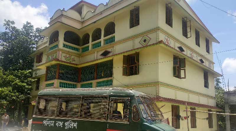 Two person including a child injured for bomb blast in East Medinipur.