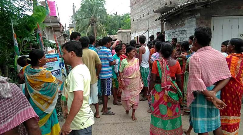 BJP shown protest against Police for allegedly killing of a worker's mother