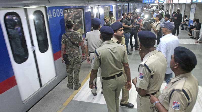 Metro Services halted between Dumdum to Girish park due to technical glitch.