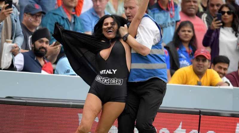 The Cricket World Cup final was briefly interrupted