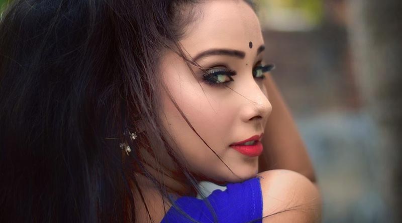 Biker molests Tollywood actress at Bijaygarh of Jadavpur