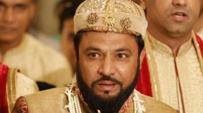 Mughal emperor Bahadur Shah Zafar's 'descendant' offers gold brick for Ram Temple