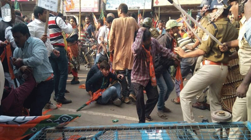 Clashes errupt as people trying to hook from neighbouring village at Kulpi